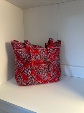 Vera Bradley Large Quilted Tote Bag Red Floral Paisley Cotton Shoulder Bag